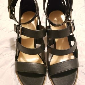 Forever 21 high heel pumps size 8